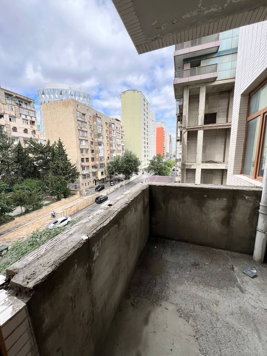 3 otaqlı Yeni tikili, Elmlər Akademiyası m., Bakı