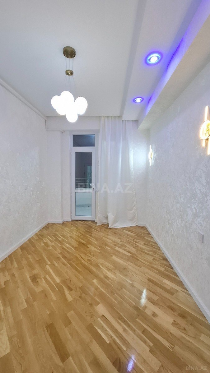 3 otaqlı Yeni tikili, 7-ci mikrorayon q., Bakı