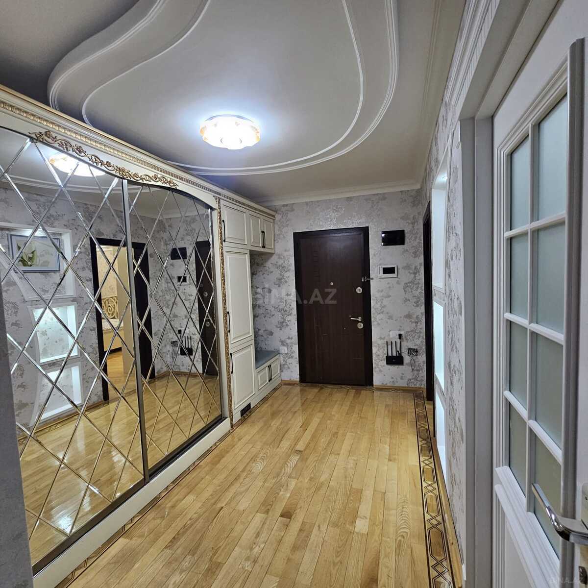 3 otaqlı Yeni tikili, Şah İsmayıl Xətai m., Bakı