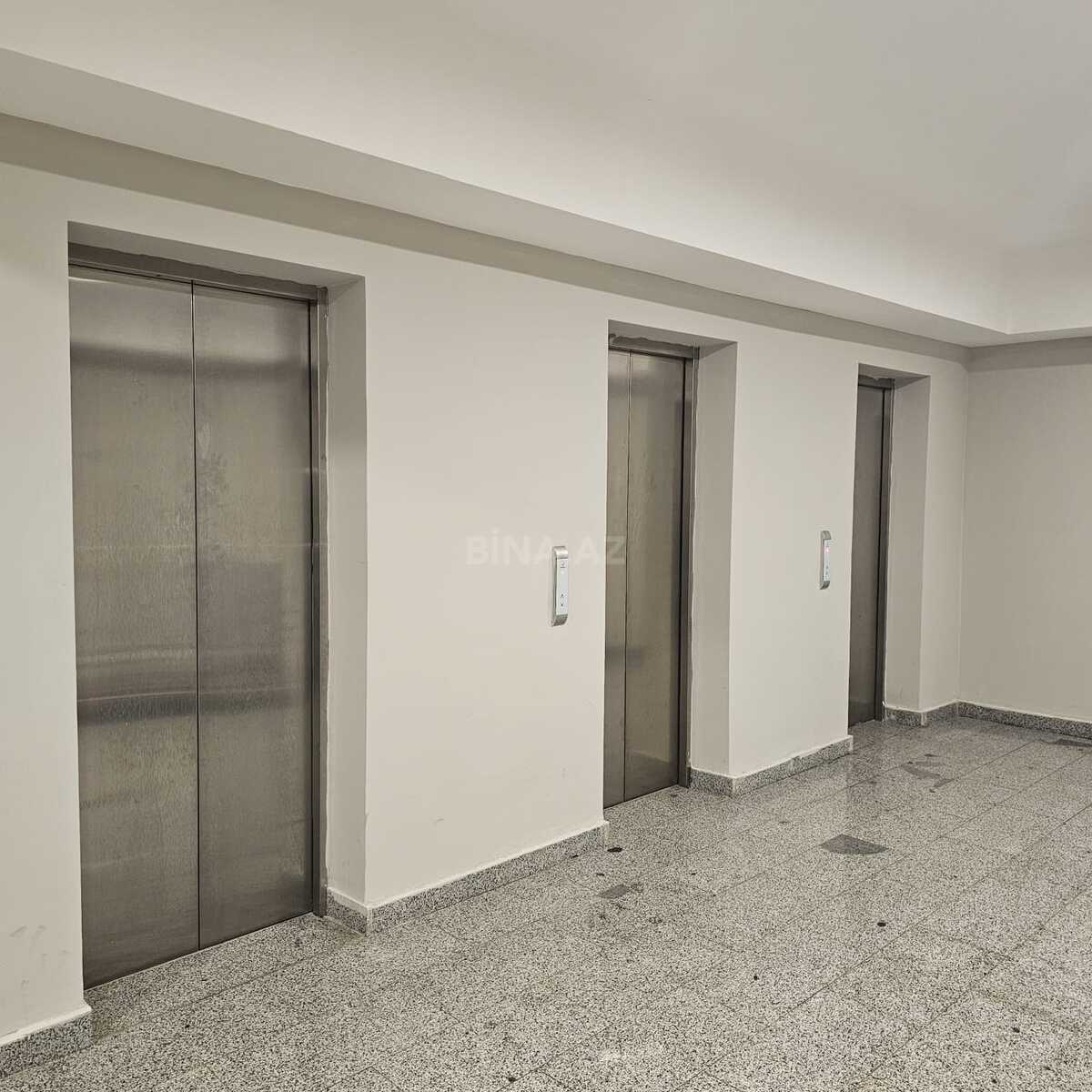3 otaqlı Yeni tikili, Şah İsmayıl Xətai m., Bakı