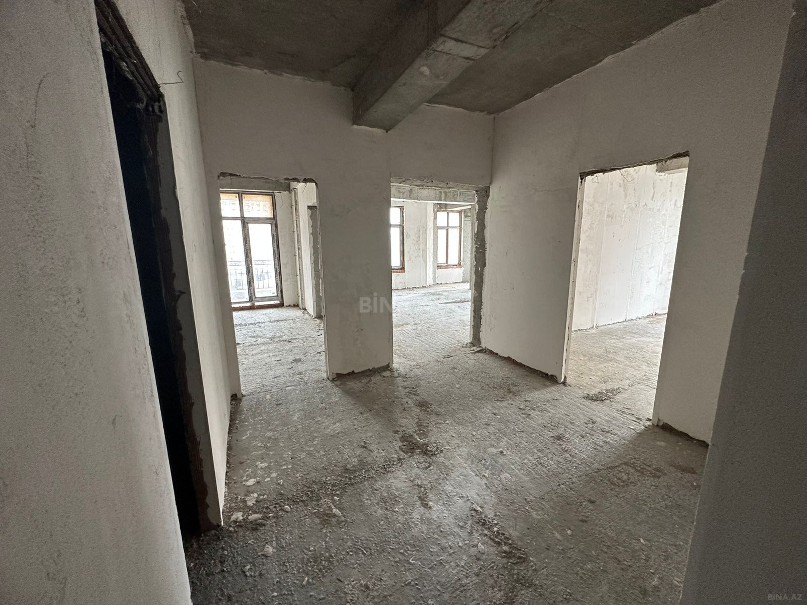 4 otaqlı Yeni tikili, Şah İsmayıl Xətai m., Bakı