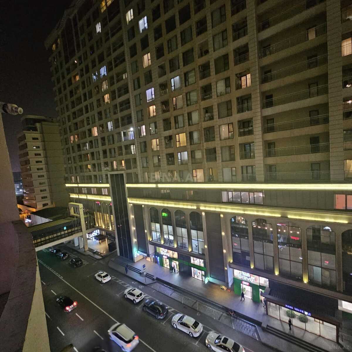 3 otaqlı Yeni tikili, Şah İsmayıl Xətai m., Bakı