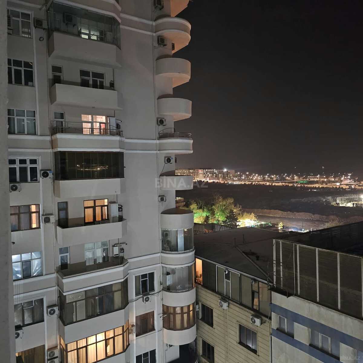 3 otaqlı Yeni tikili, Şah İsmayıl Xətai m., Bakı