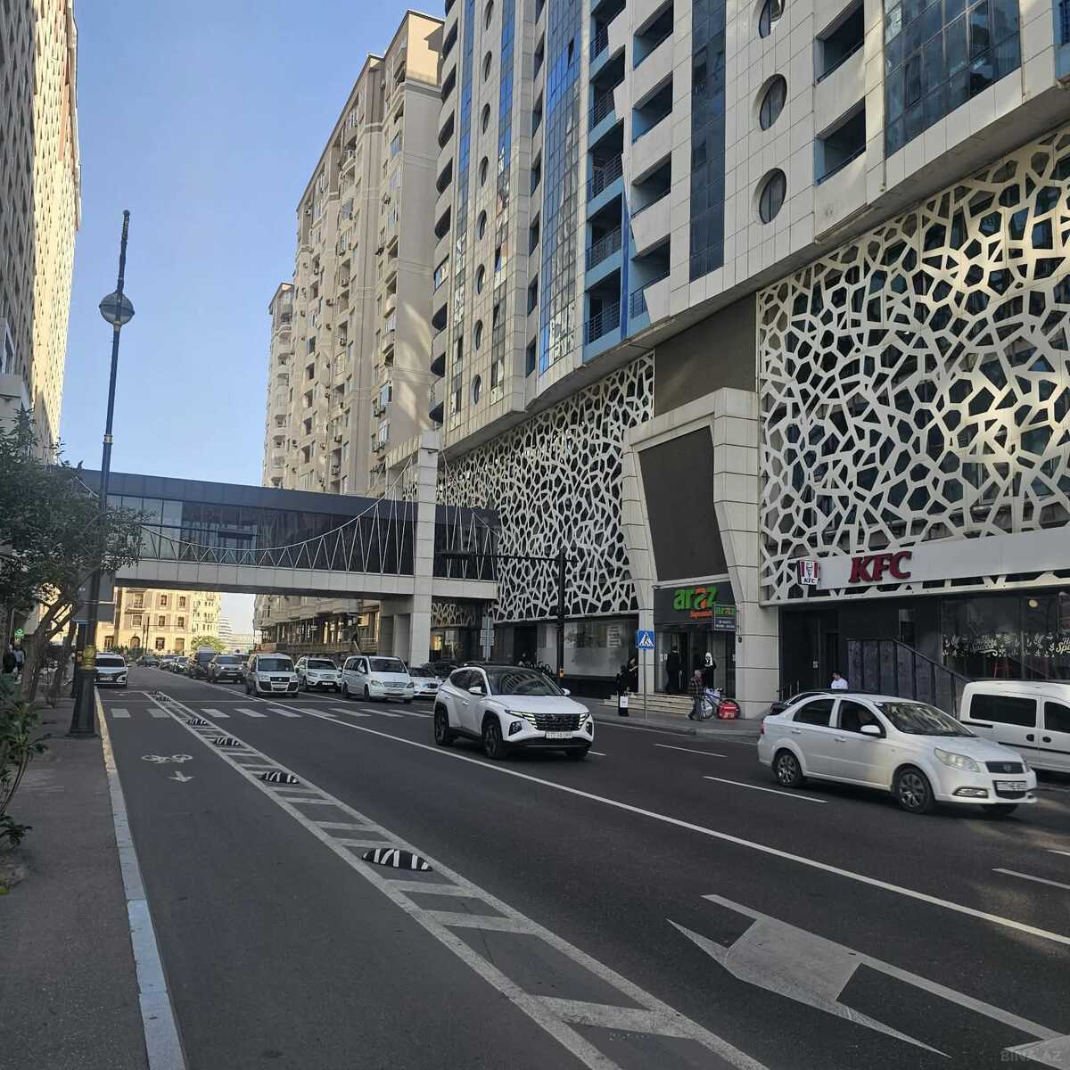 3 otaqlı Yeni tikili, Şah İsmayıl Xətai m., Bakı