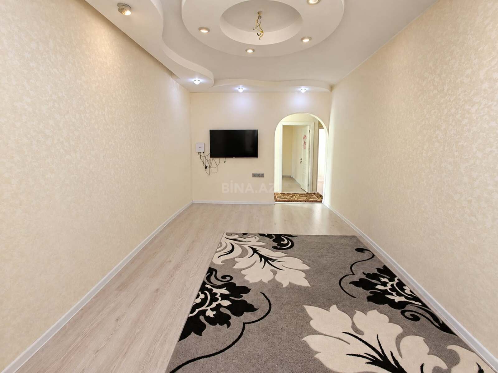 3 otaqlı Köhnə tikili, Neftçilər m., Bakı