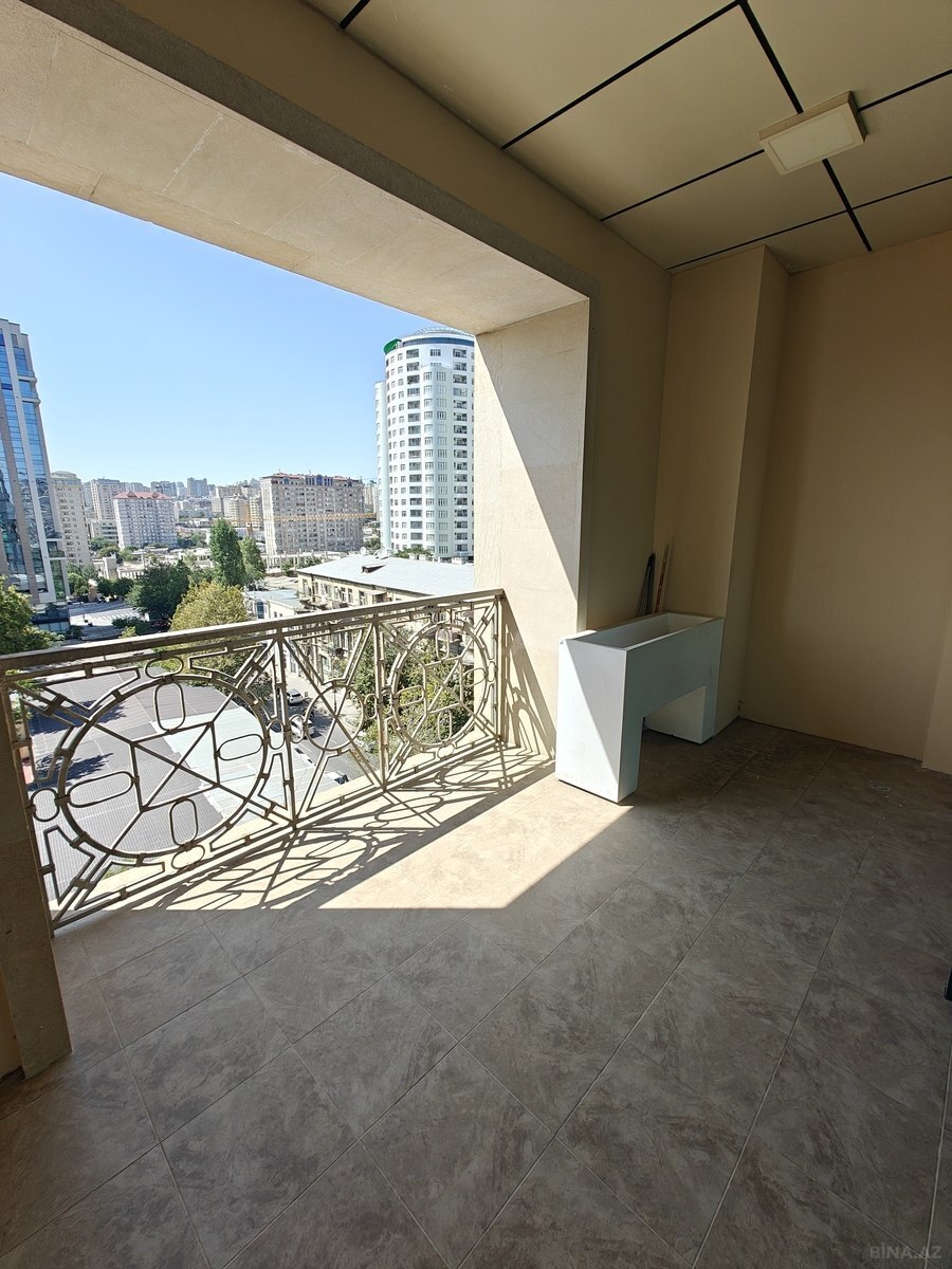 4 otaqlı Yeni tikili, 28 May m., Bakı