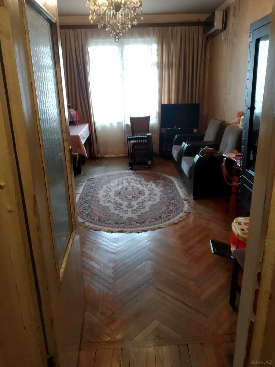 3 otaqlı Köhnə tikili, 28 May m., Bakı