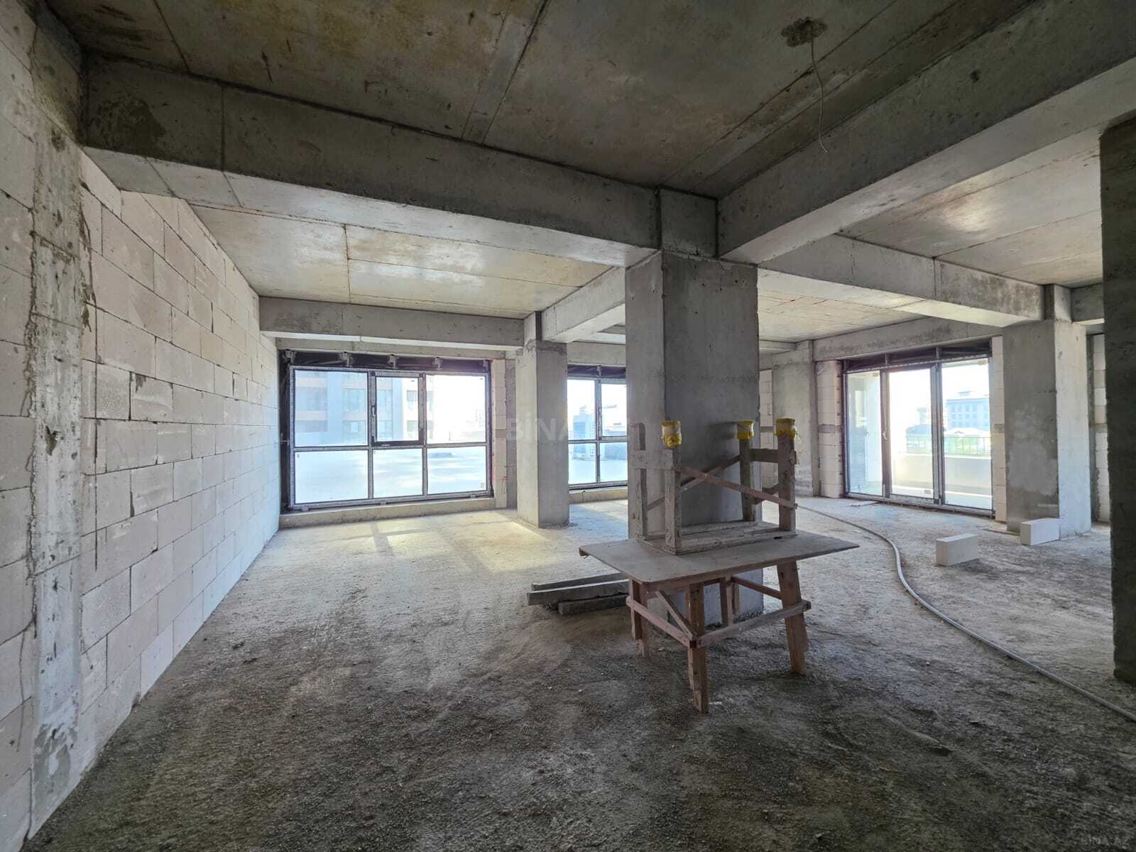 3 otaqlı Yeni tikili, Şah İsmayıl Xətai m., Bakı