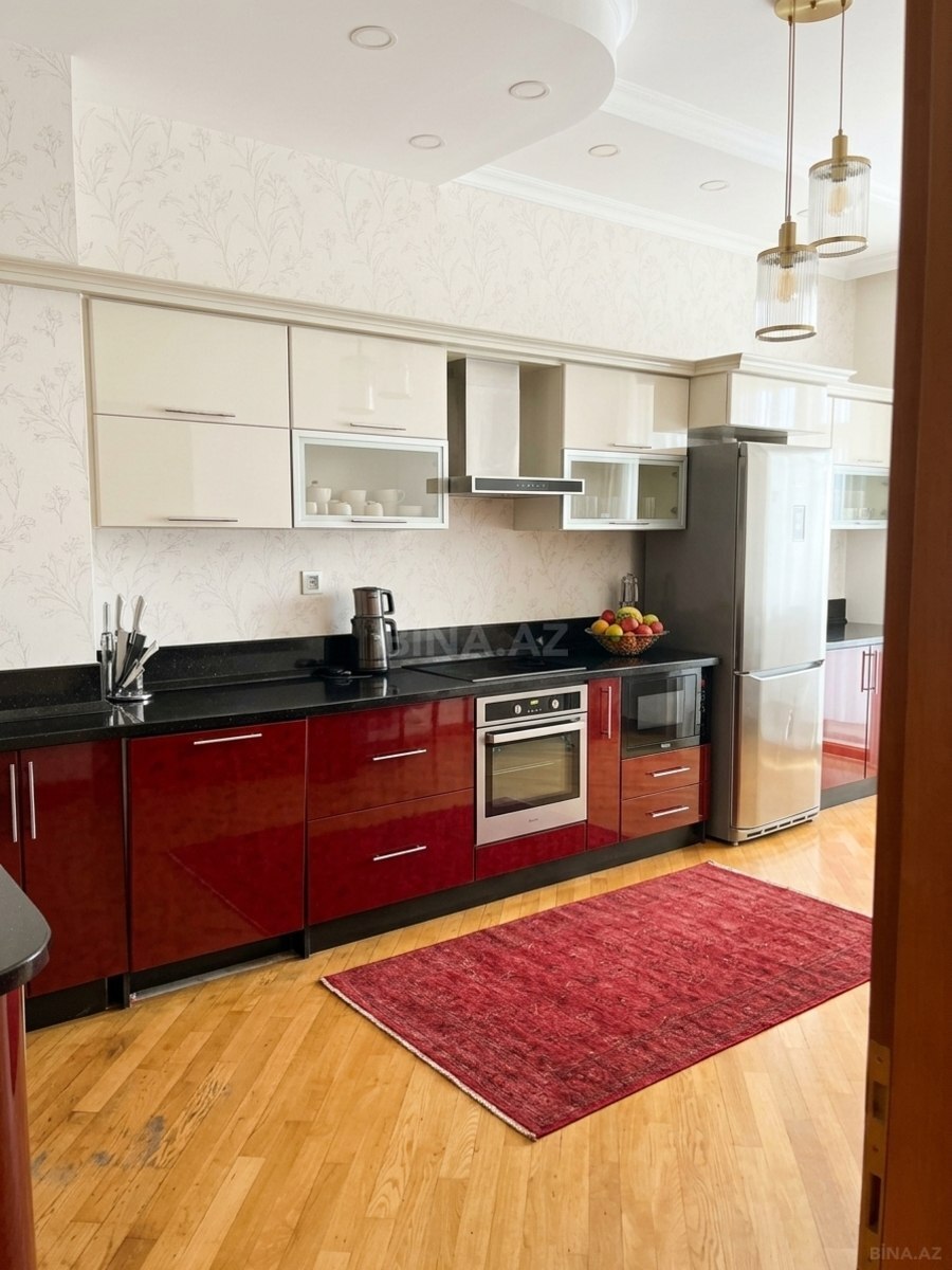 4 otaqlı Yeni tikili, 28 May m., Bakı