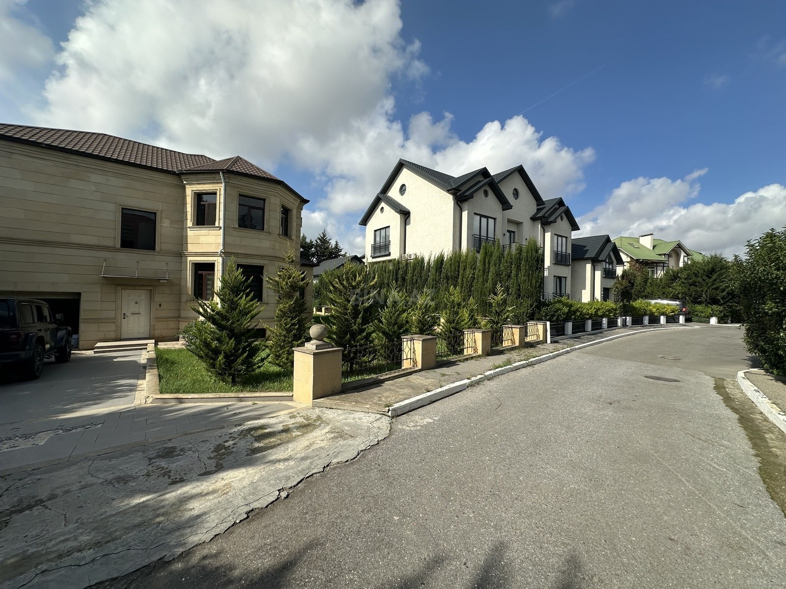5 otaqlı Həyət evi/Bağ evi, Neftçilər m., Bakı