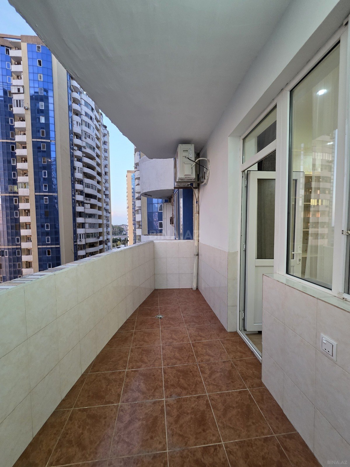 2 otaqlı Yeni tikili, Bakıxanov q., Bakı