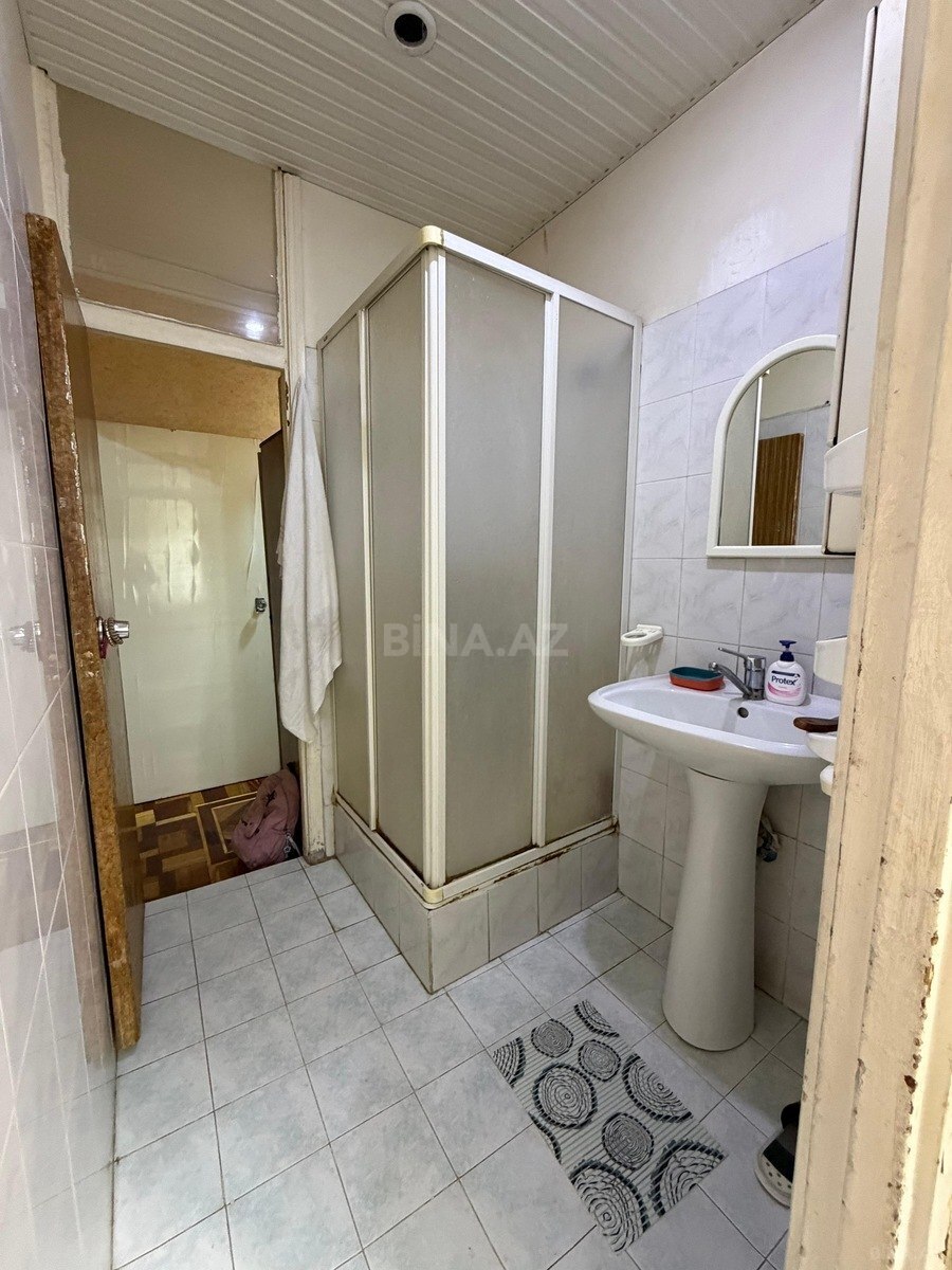 2 otaqlı Köhnə tikili, Memar Əcəmi m., Bakı
