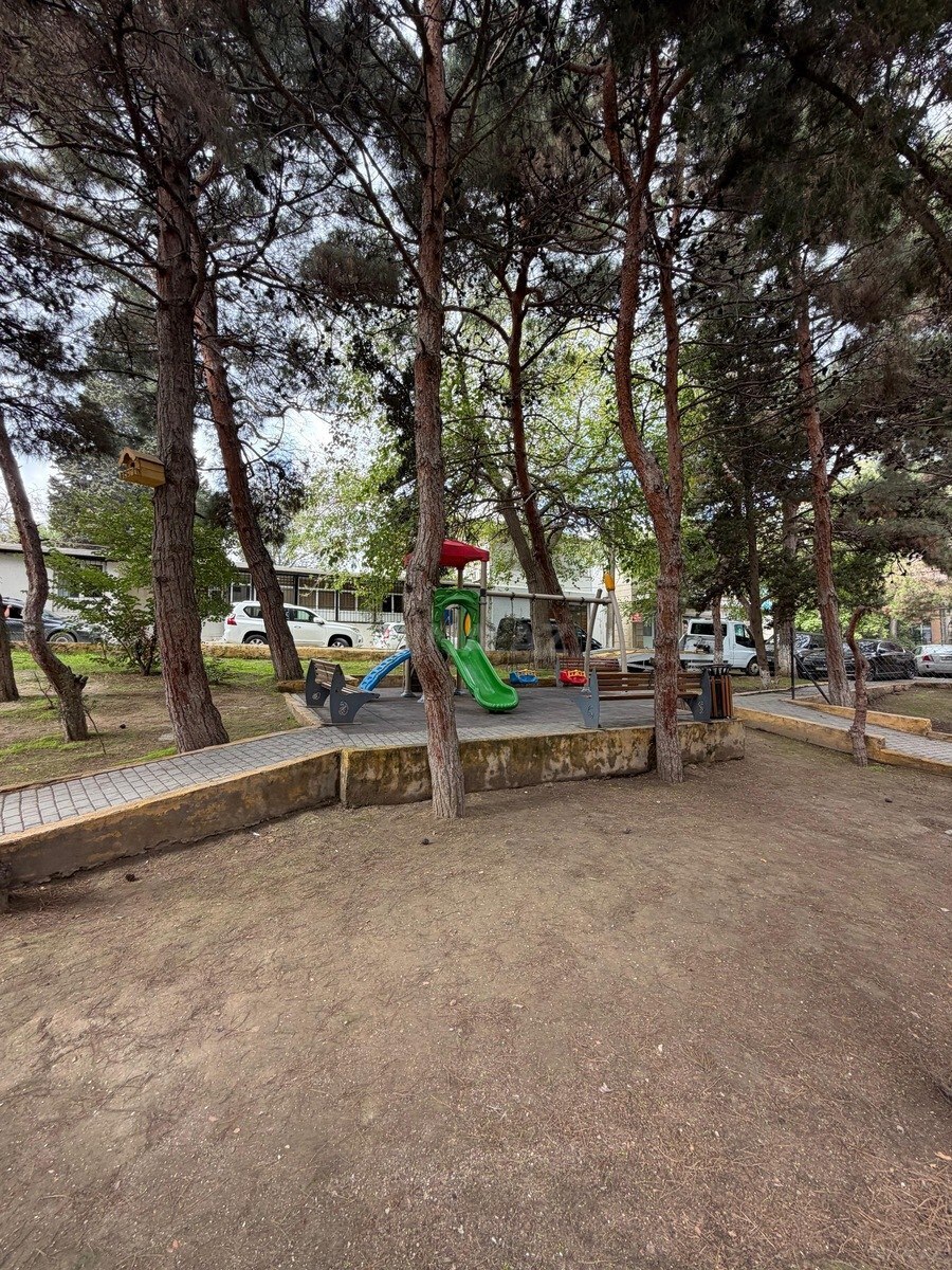 2 otaqlı Köhnə tikili, Memar Əcəmi m., Bakı