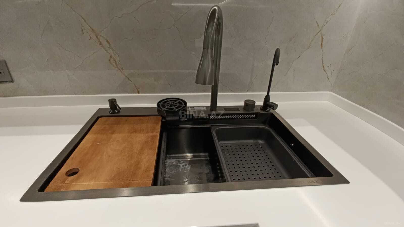 2 otaqlı Yeni tikili, 8 Noyabr m., Bakı