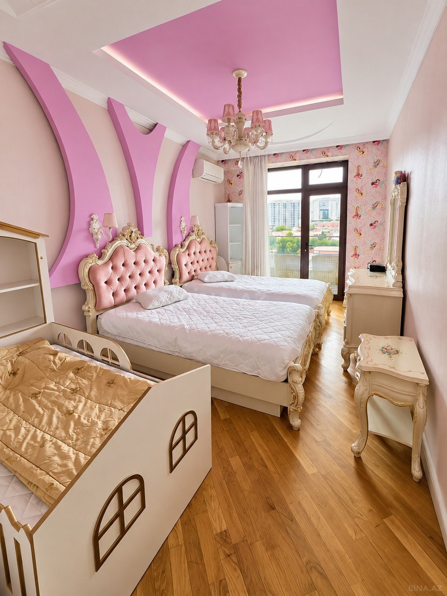 3 otaqlı Yeni tikili, 8 Noyabr m., Bakı