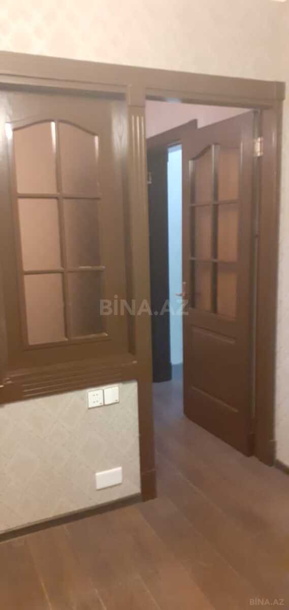 3 otaqlı Köhnə tikili, Memar Əcəmi m., Bakı
