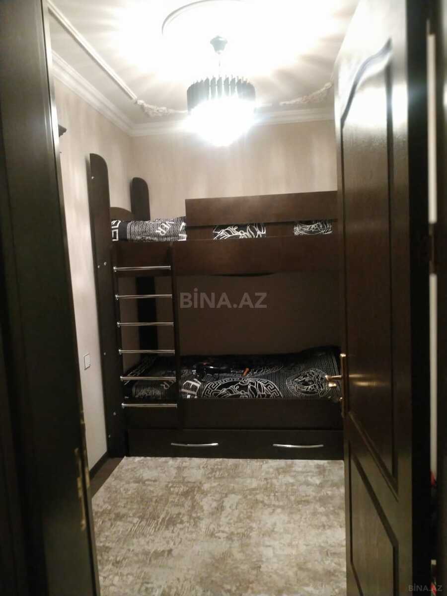 3 otaqlı Köhnə tikili, Memar Əcəmi m., Bakı