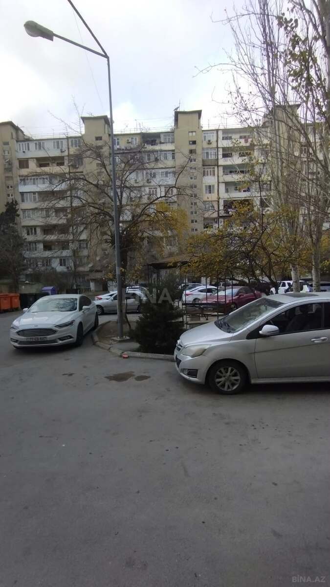 3 otaqlı Köhnə tikili, 8-ci mikrorayon q., Bakı