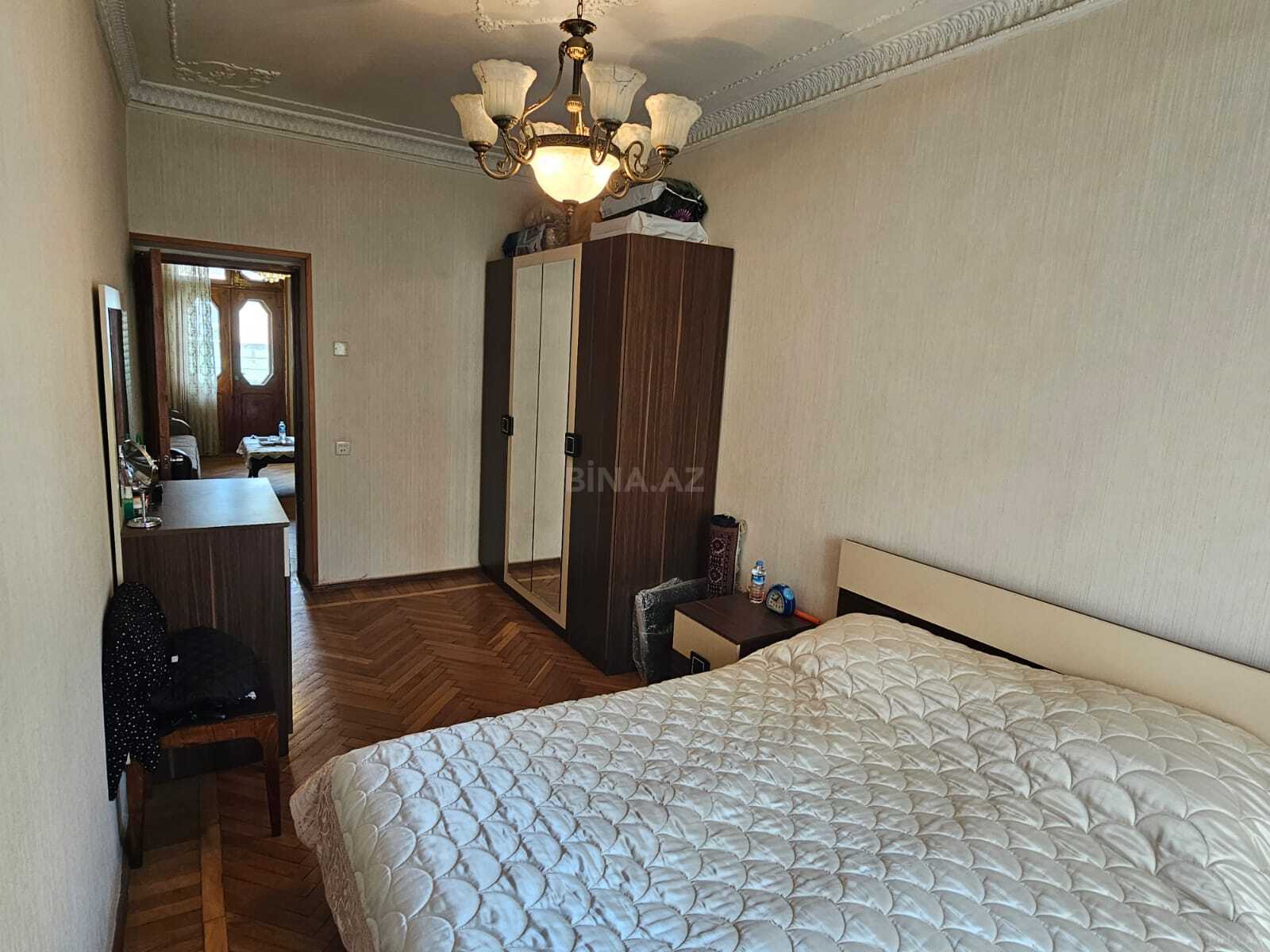 3 otaqlı Köhnə tikili, 28 May m., Bakı