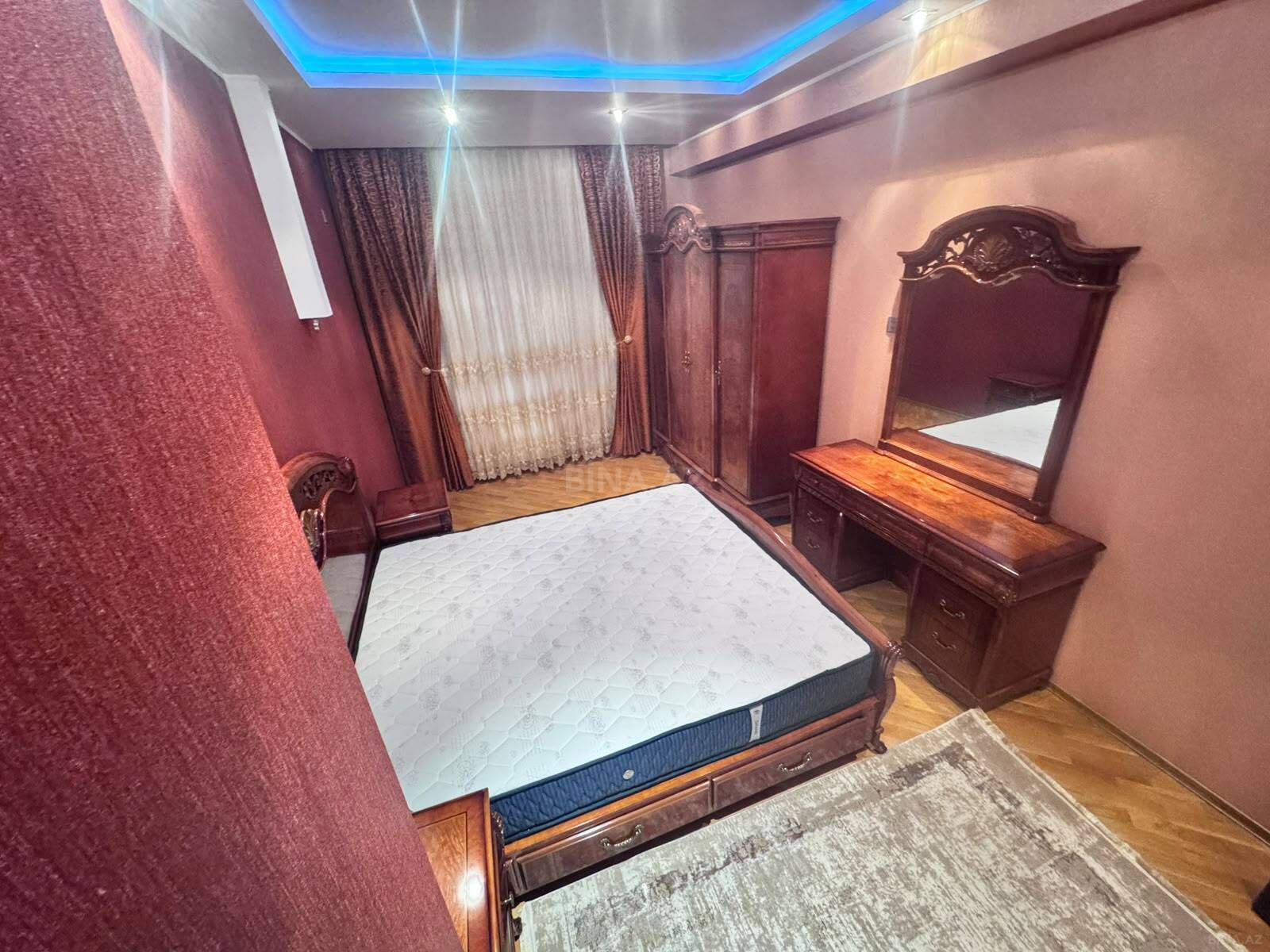 3 otaqlı Yeni tikili, İnşaatçılar m., Bakı
