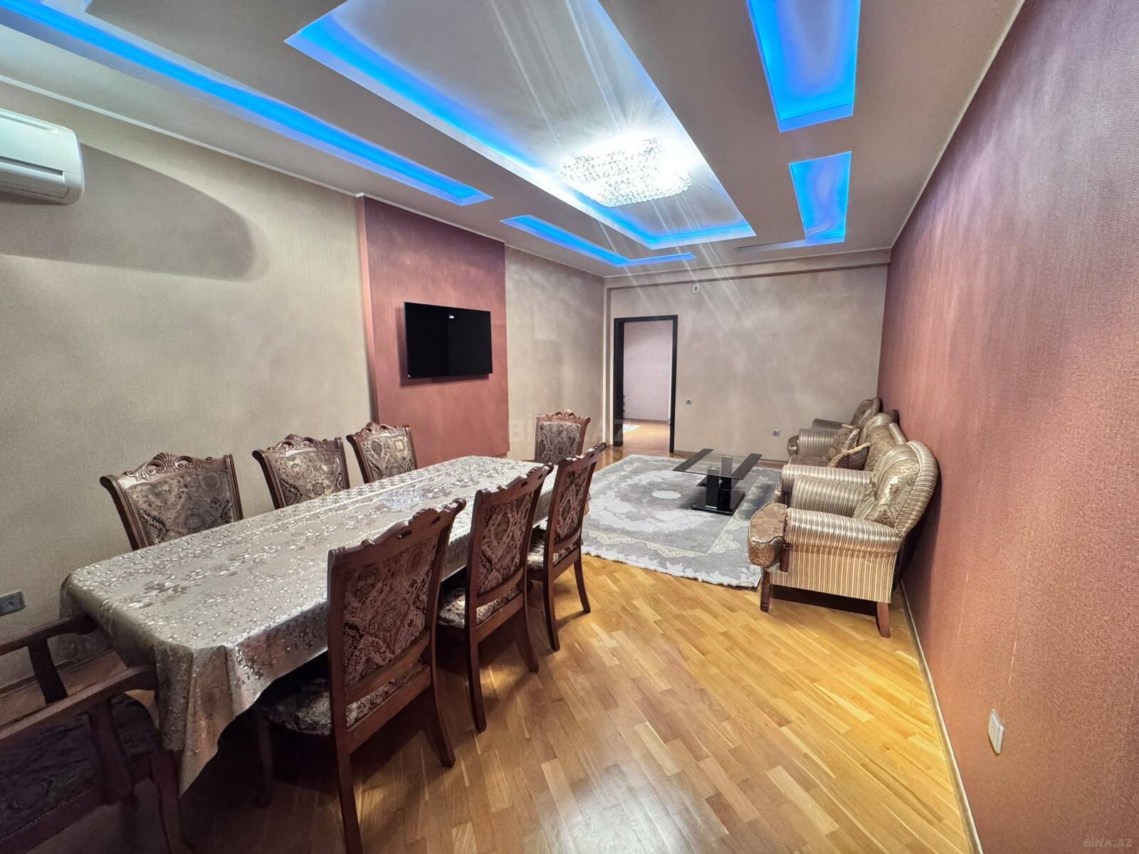 3 otaqlı Yeni tikili, İnşaatçılar m., Bakı