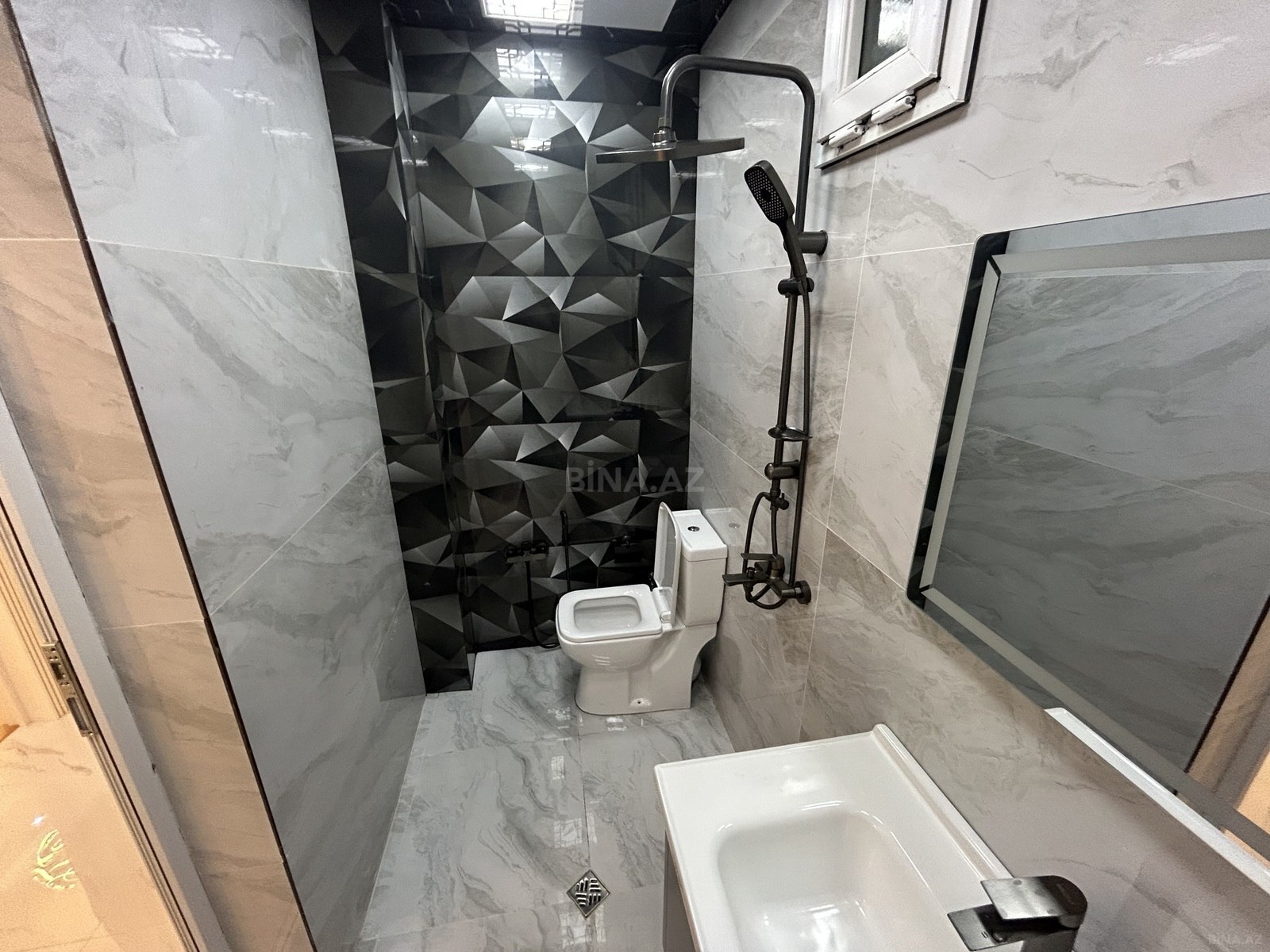 5 otaqlı Həyət evi/Bağ evi, Masazır q., Bakı
