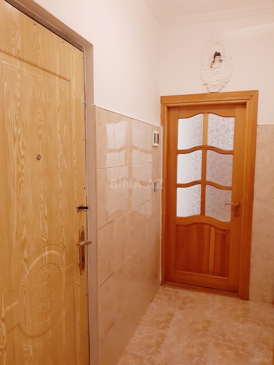 2 otaqlı Köhnə tikili, Memar Əcəmi m., Bakı