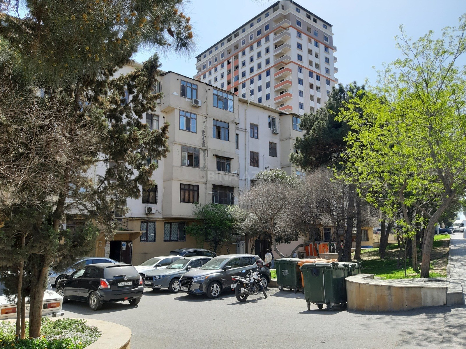 2 otaqlı Köhnə tikili, Memar Əcəmi m., Bakı