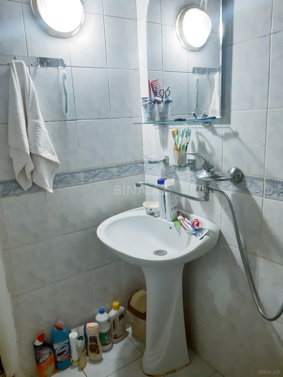 2 otaqlı Köhnə tikili, Memar Əcəmi m., Bakı