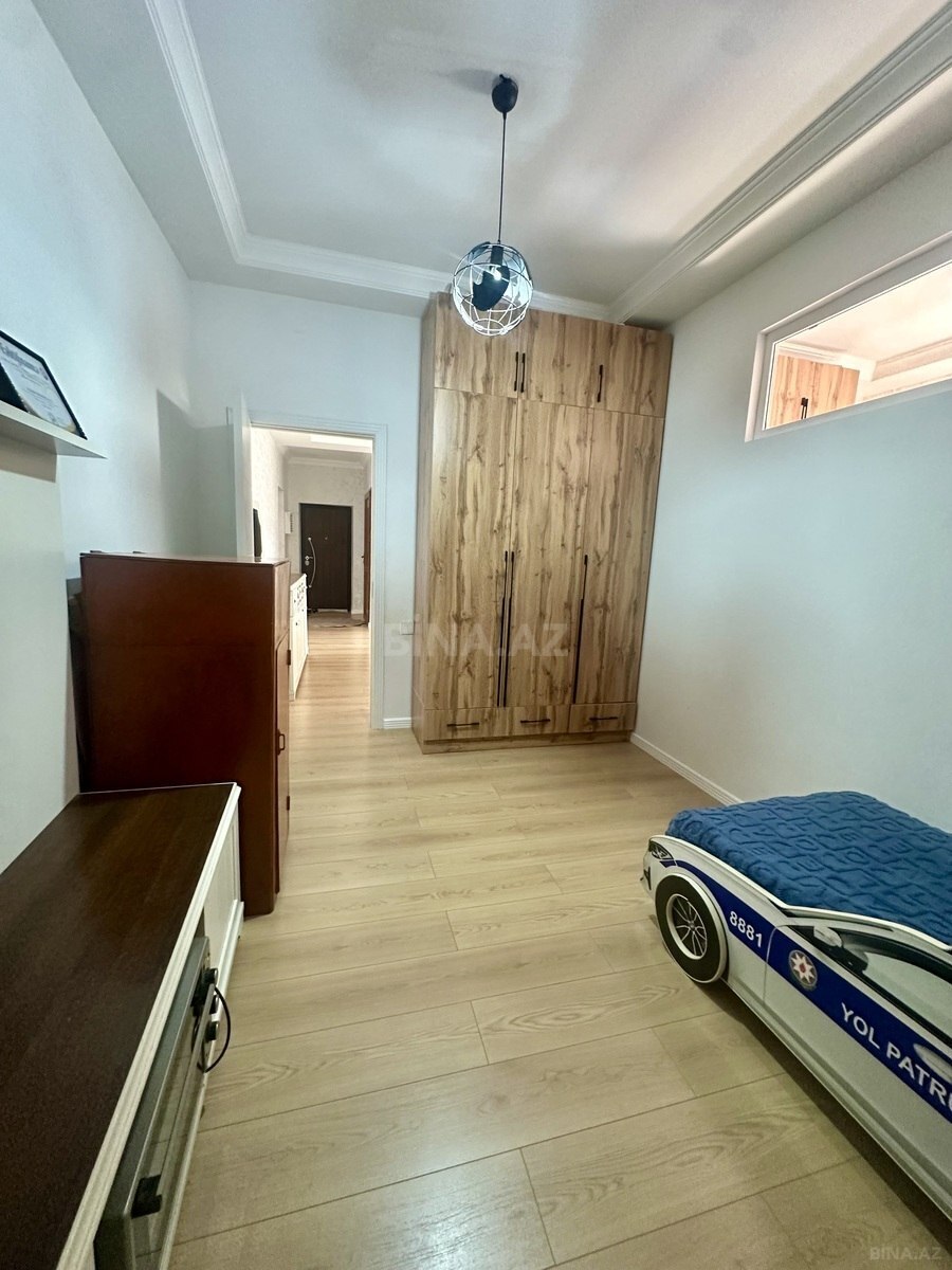 3 otaqlı Yeni tikili, Xırdalan