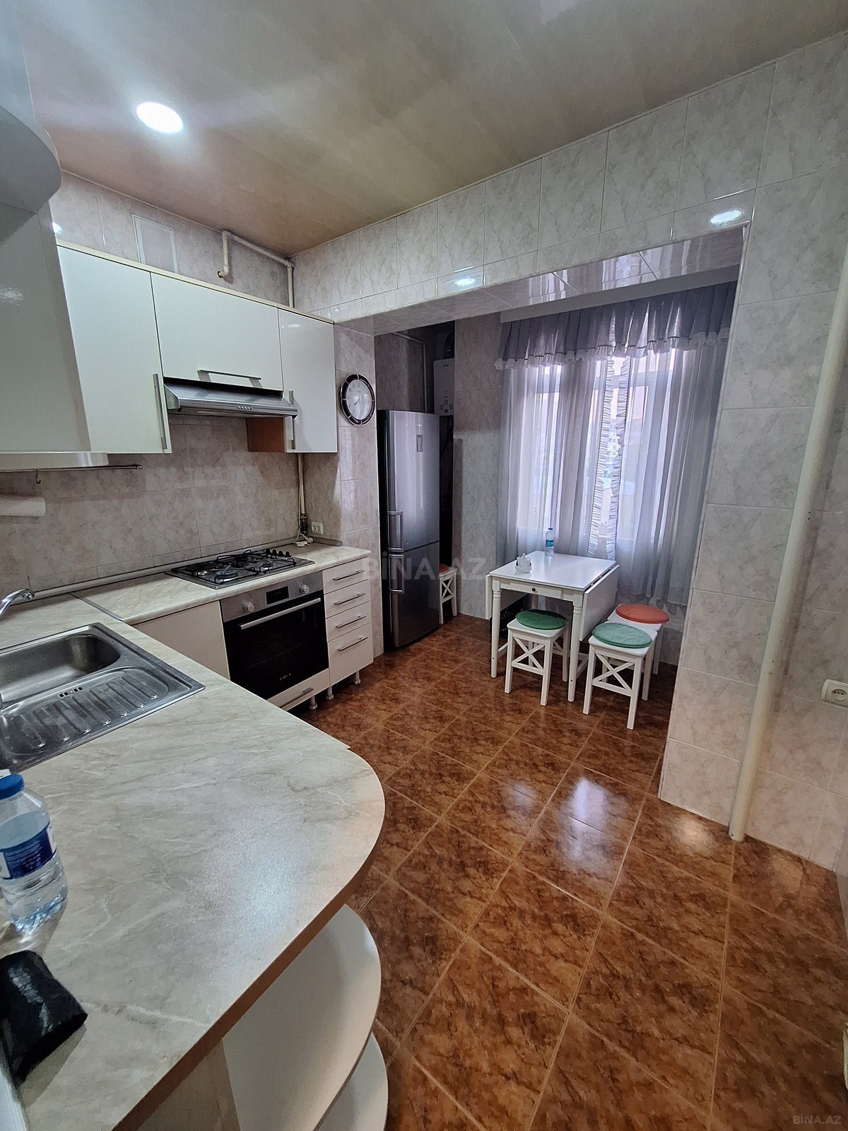 1 otaqlı Köhnə tikili, 8-ci mikrorayon q., Bakı