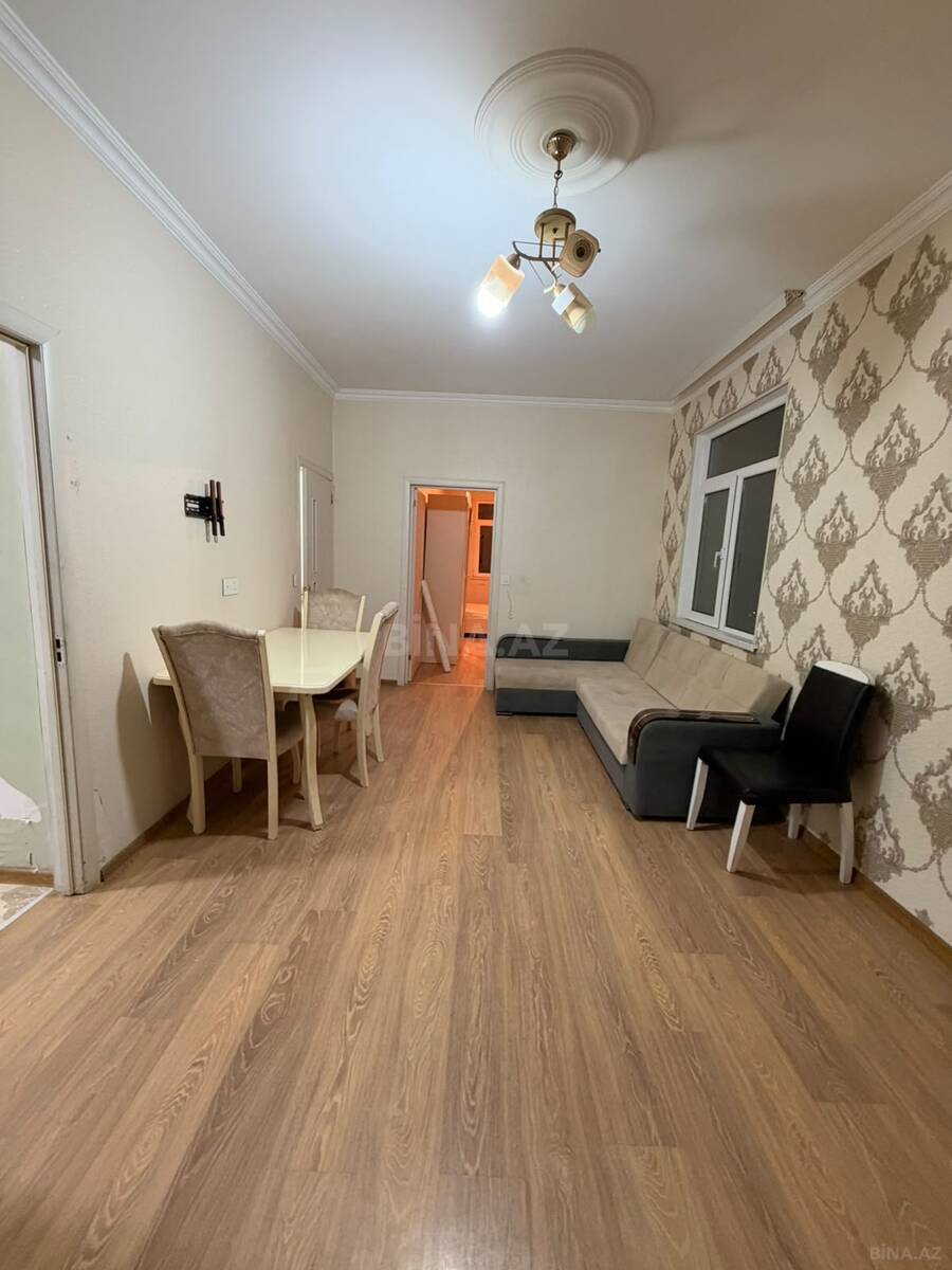 2 otaqlı Köhnə tikili, Memar Əcəmi m., Bakı