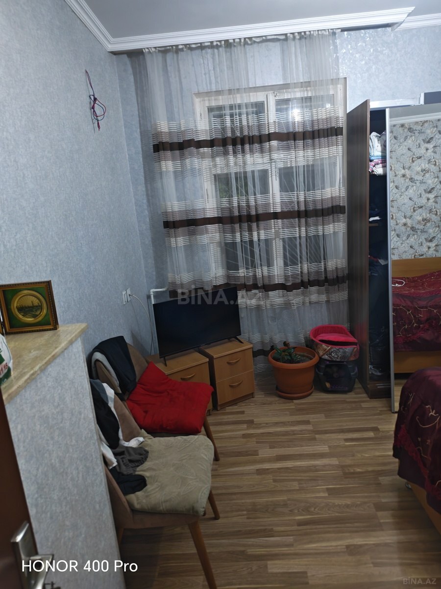 3 otaqlı Köhnə tikili, Neftçilər m., Bakı