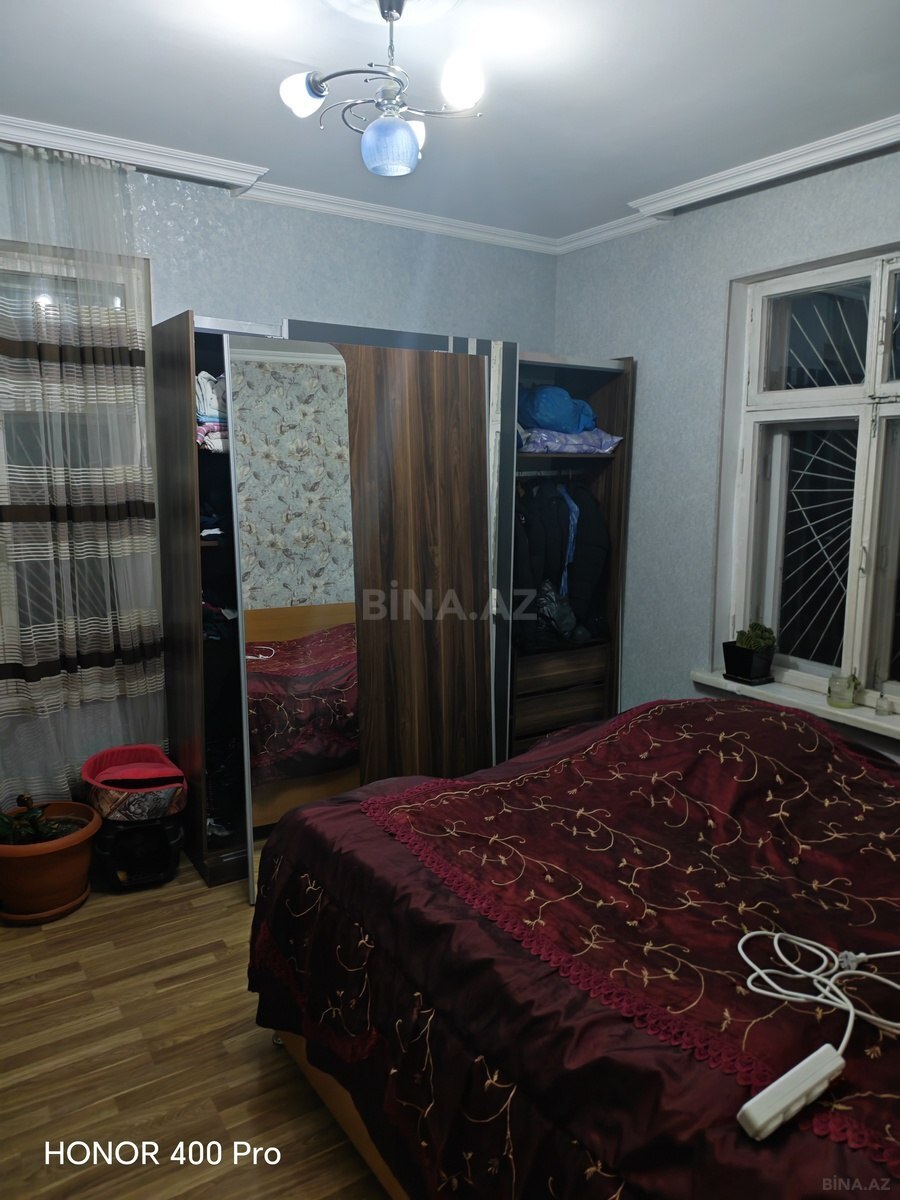 3 otaqlı Köhnə tikili, Neftçilər m., Bakı