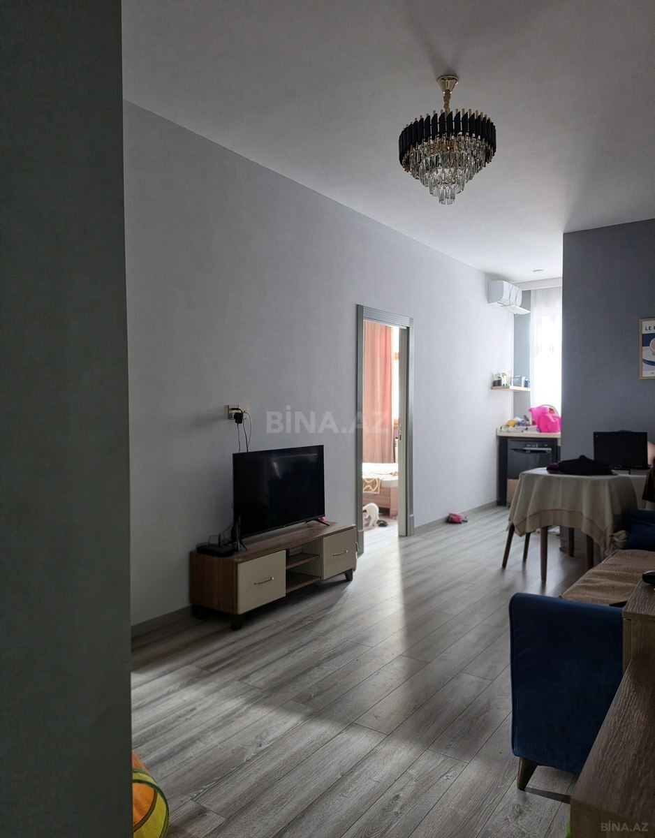 3 otaqlı Köhnə tikili, Elmlər Akademiyası m., Bakı
