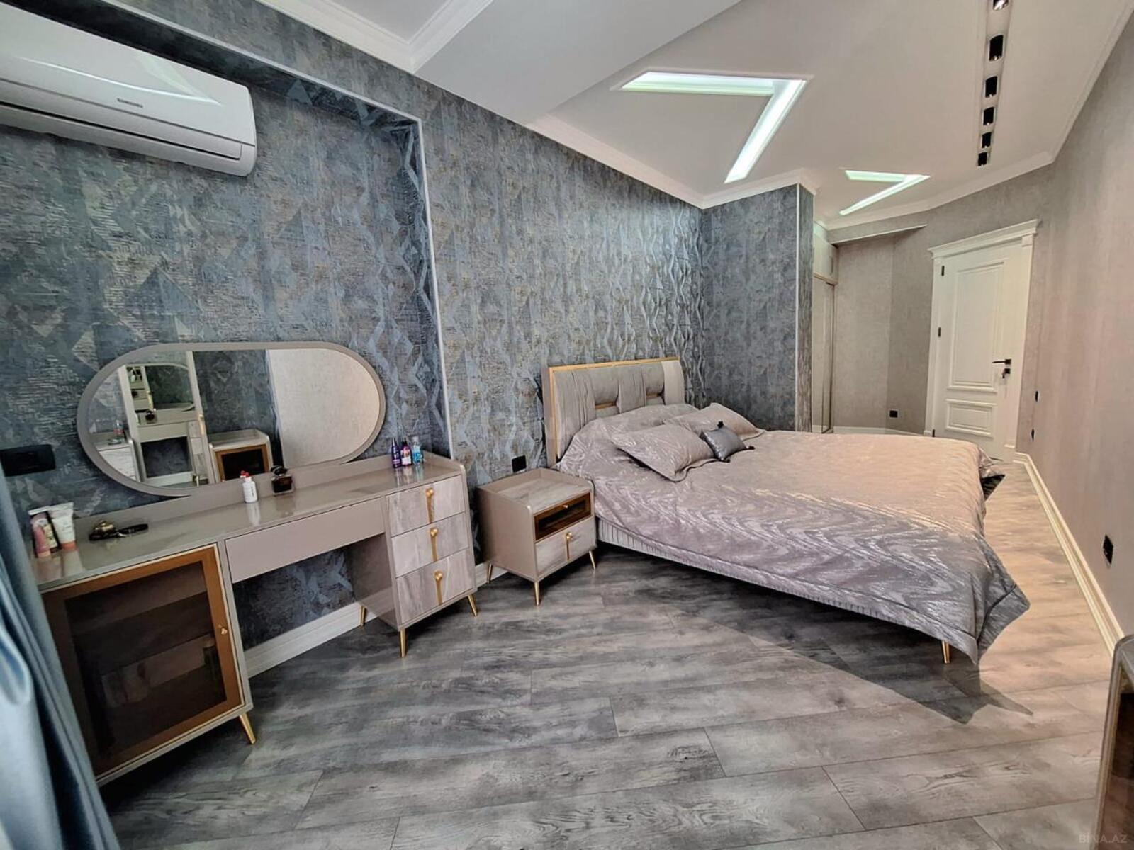 3 otaqlı Köhnə tikili, Memar Əcəmi m., Bakı