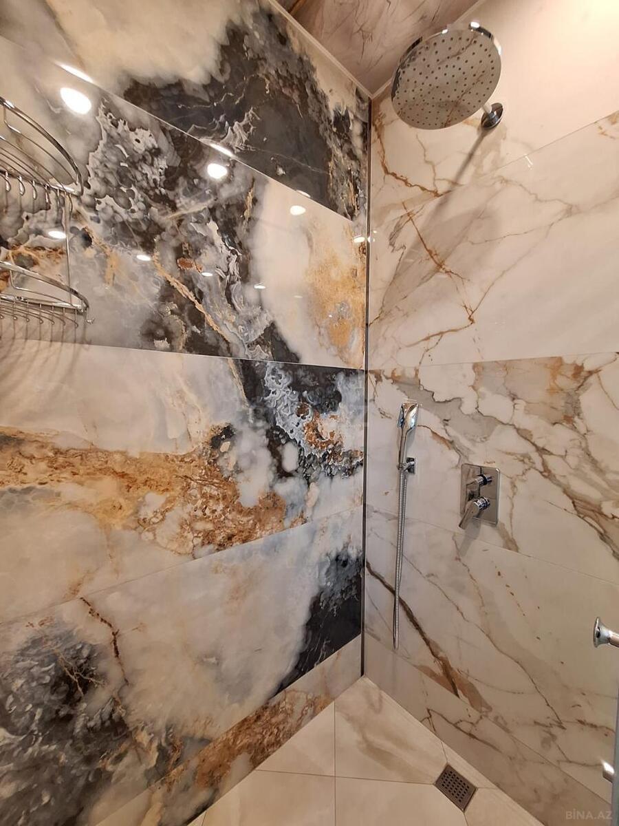 3 otaqlı Köhnə tikili, Memar Əcəmi m., Bakı
