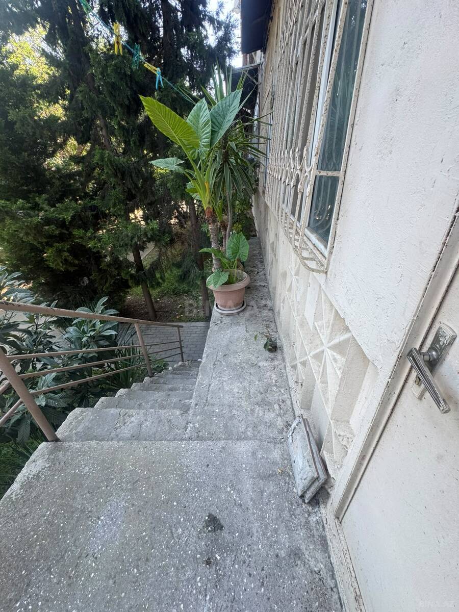 3 otaqlı Köhnə tikili, Köhnə Günəşli q., Bakı