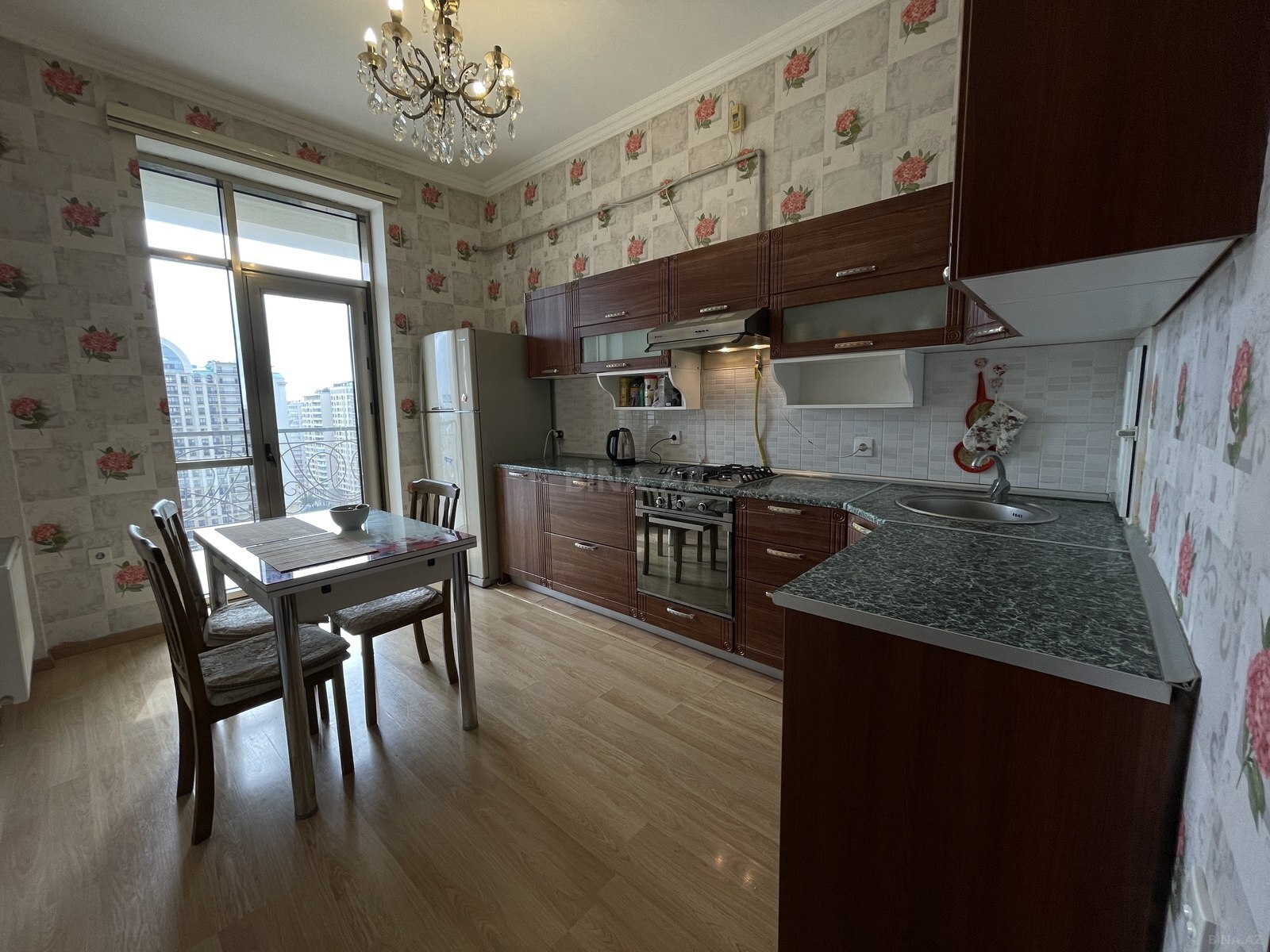 3 otaqlı Yeni tikili, Elmlər Akademiyası m., Bakı
