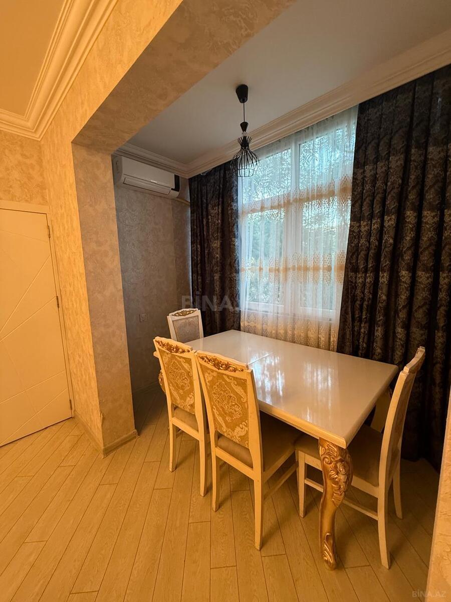 2 otaqlı Köhnə tikili, Memar Əcəmi m., Bakı
