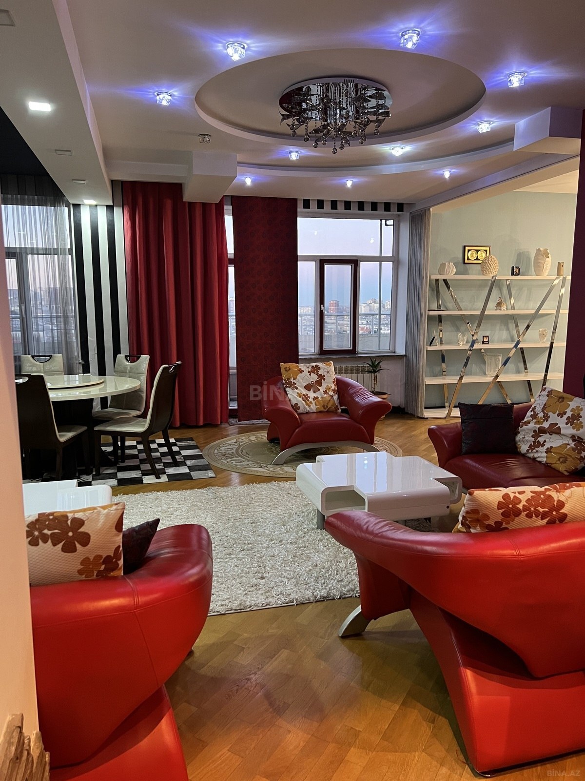 6 otaqlı Yeni tikili, 8 Noyabr m., Bakı