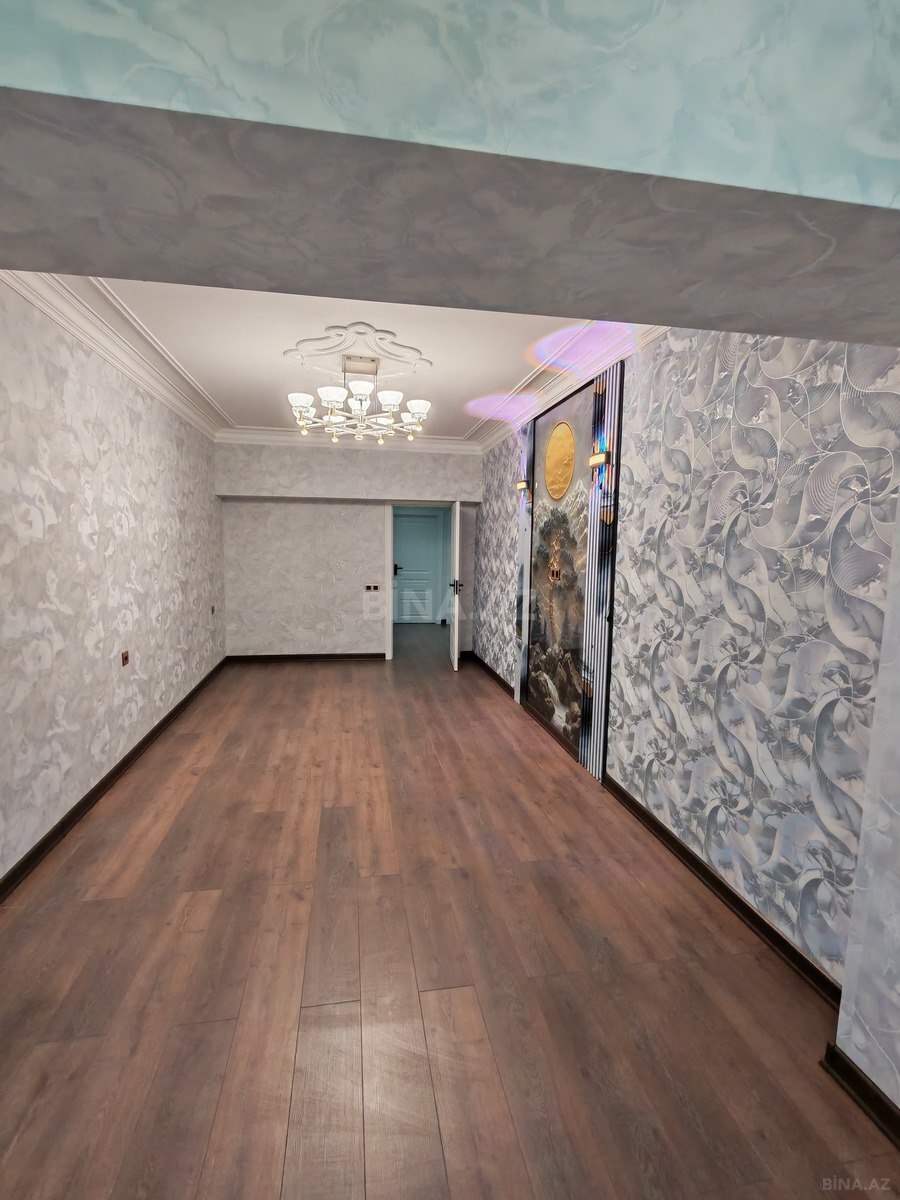 3 otaqlı Köhnə tikili, Xalqlar Dostluğu m., Bakı