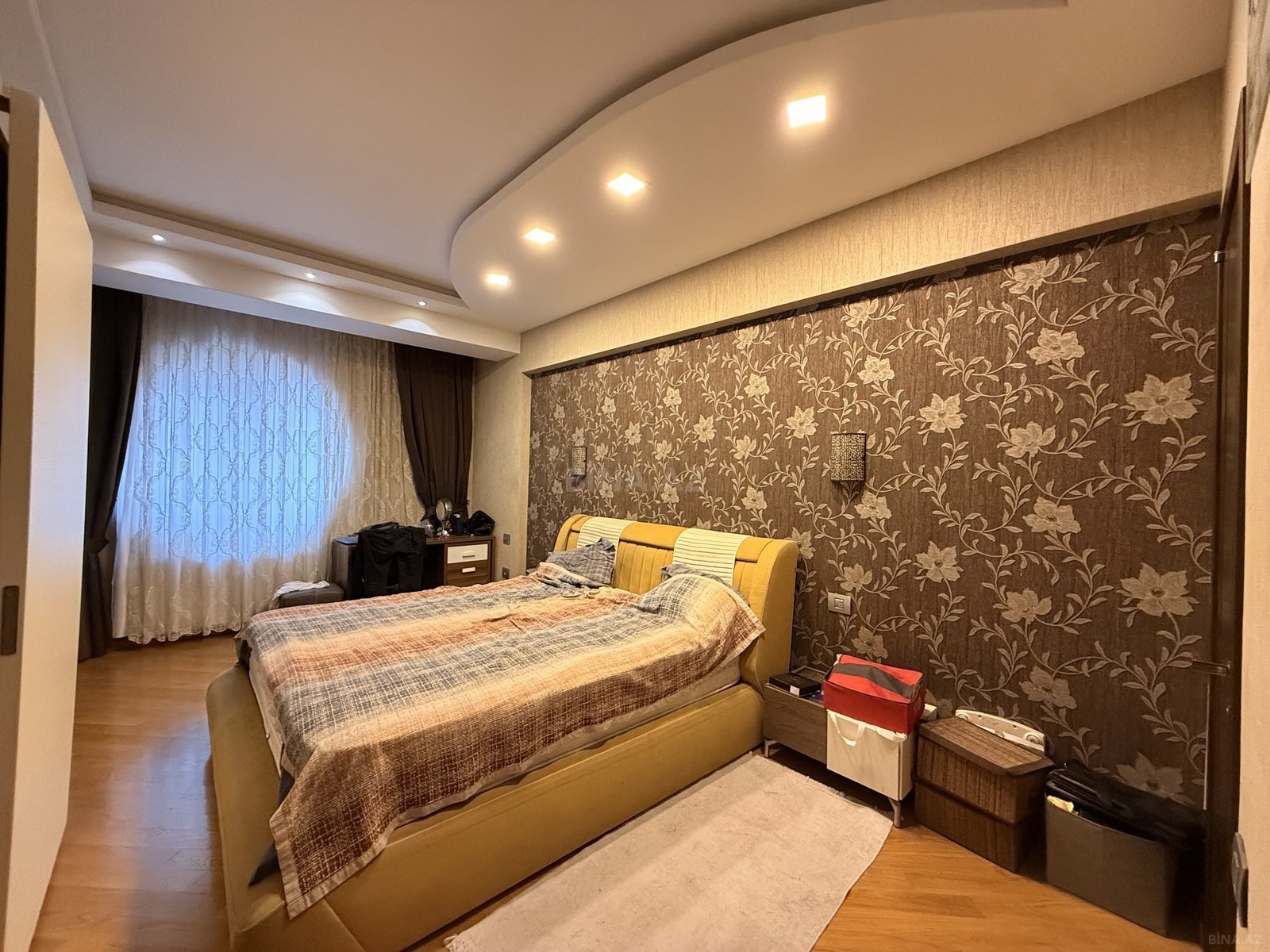 4 otaqlı Yeni tikili, Şah İsmayıl Xətai m., Bakı