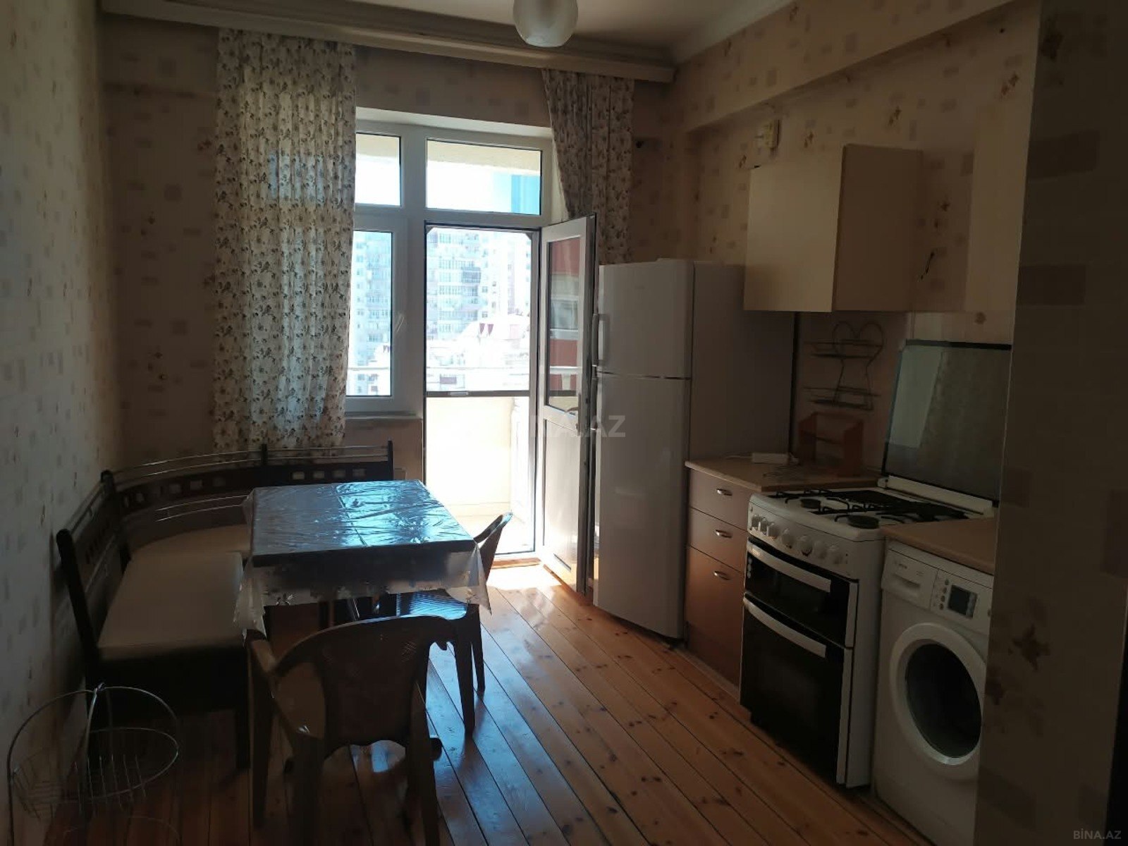 3 otaqlı Yeni tikili, Şah İsmayıl Xətai m., Bakı