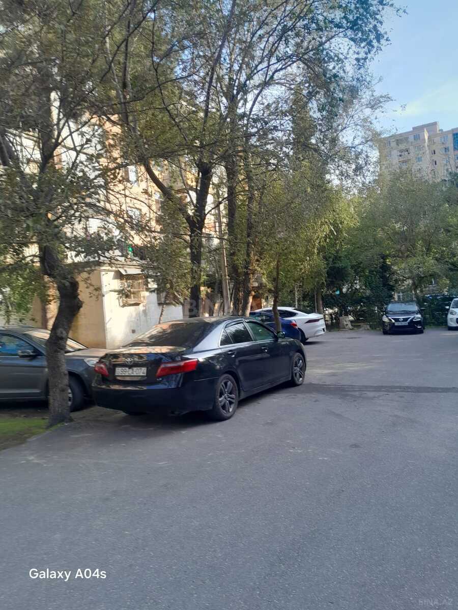 2 otaqlı Köhnə tikili, Azadlıq Prospekti m., Bakı