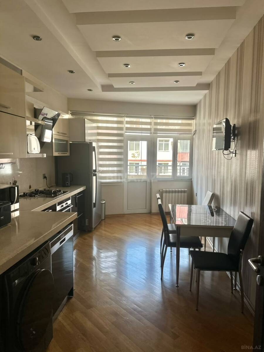 3 otaqlı Yeni tikili, Şah İsmayıl Xətai m., Bakı
