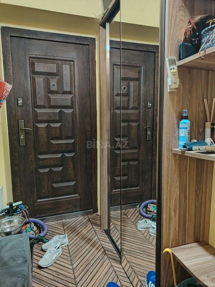 3 otaqlı Köhnə tikili, Şah İsmayıl Xətai m., Bakı