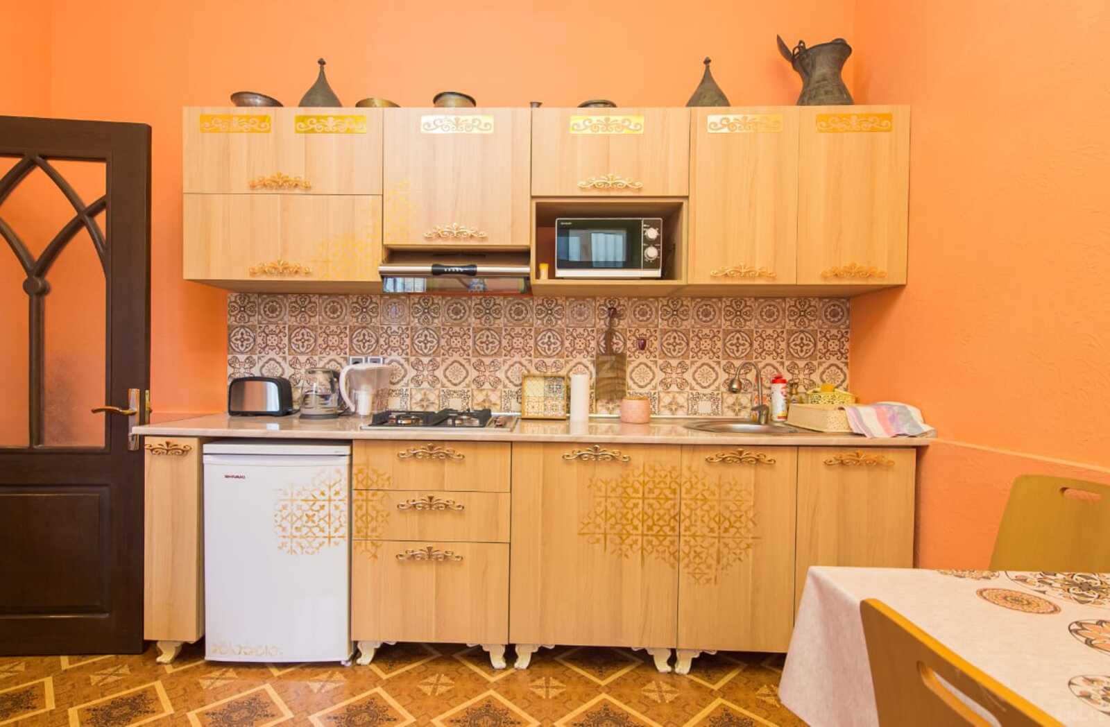 2 otaqlı Köhnə tikili, Sahil m., Bakı