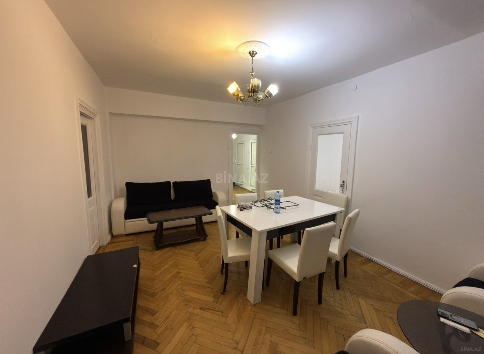 3 otaqlı Köhnə tikili, 28 May m., Bakı