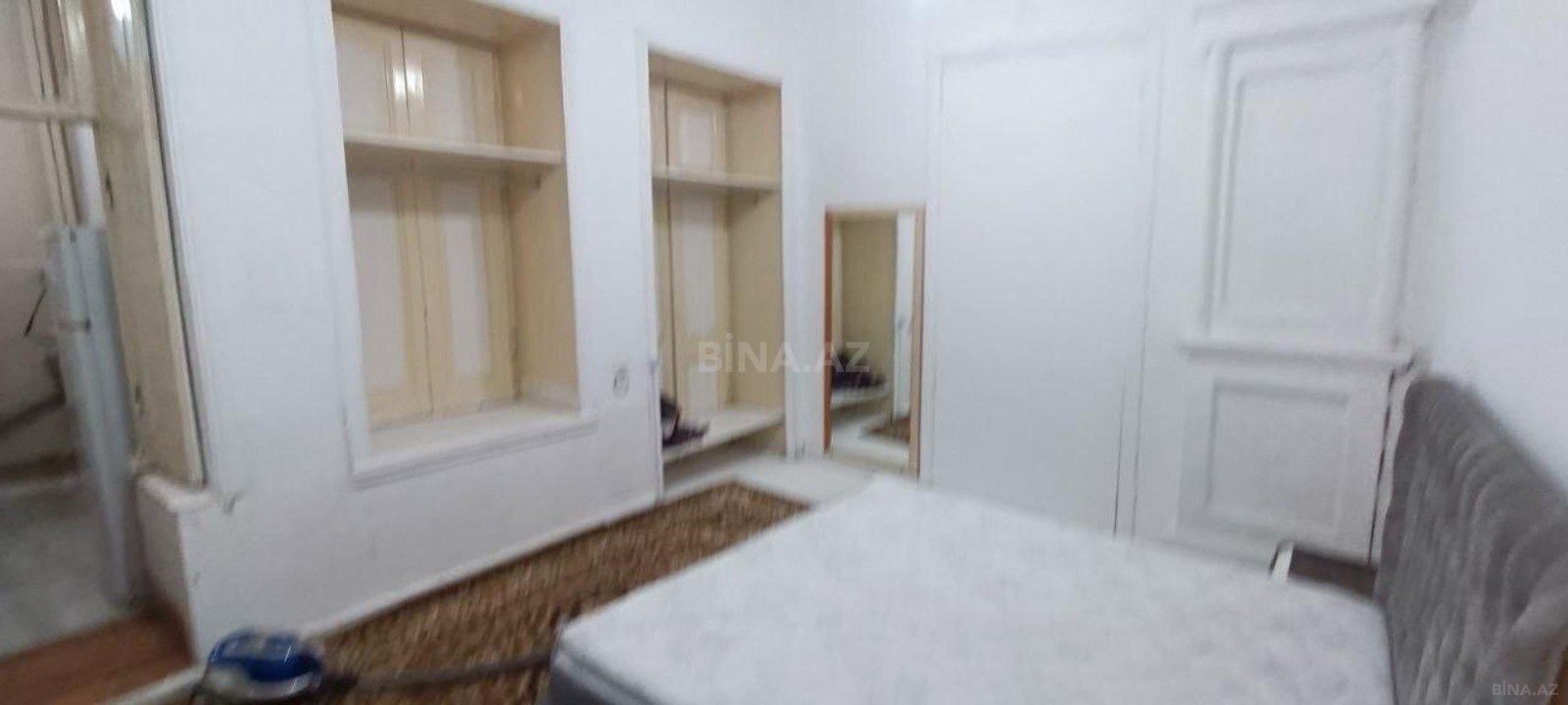 2 otaqlı Köhnə tikili, Nizami m., Bakı